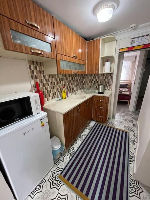 Tarihi Yarimada Fatihte Iki Katli Muestakil Ev İstanbul